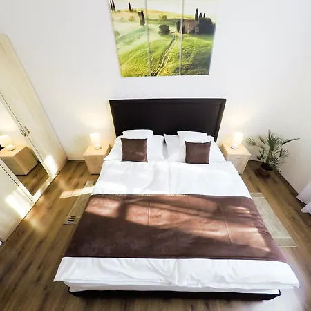 Szent Imre Panzió Ujkigyos