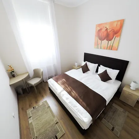 Szent Imre Panzió Bed and breakfast *