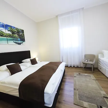 Szent Imre Panzió Bed and breakfast *