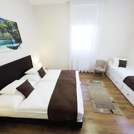 Bed and breakfast Szent Imre Panzió Ujkigyos